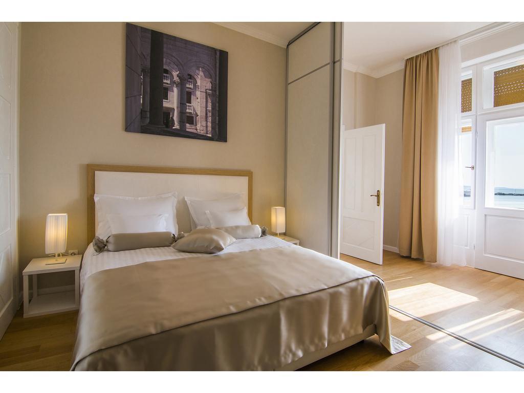 سبليت Riva Royal View Luxury Apartments الغرفة الصورة